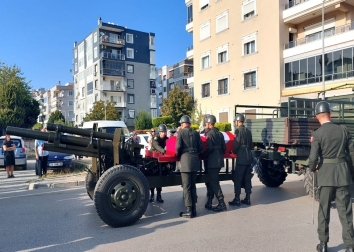 Devre Arkadaşımız Ahmet YALUÇ'u maalesef kaybettik.